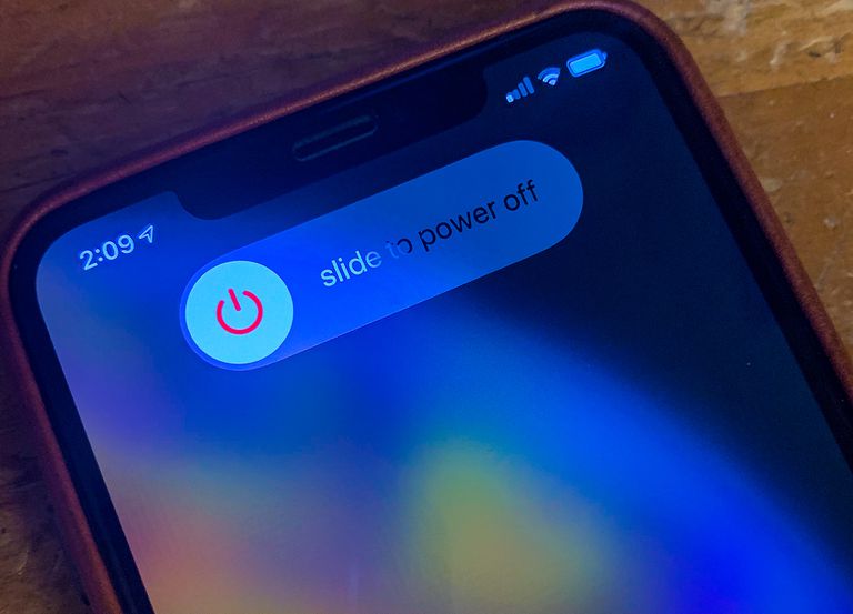 Spegnere iPhone senza il tasto power