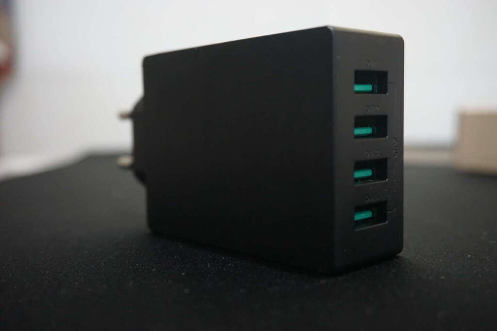 caricatore usb AUKEY 2